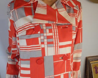 vintage 60s coat  bust 40 with lining and large buttons bust 40 Just drycleaned