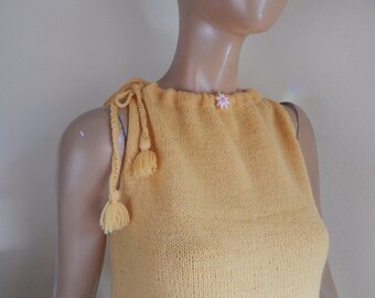 Vintage 70s Hand-Knitted Yellow Daisy Dress