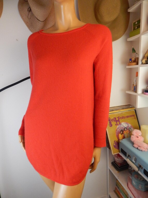 red cashmere pullover, rounded hem, small.  Bust … - image 6