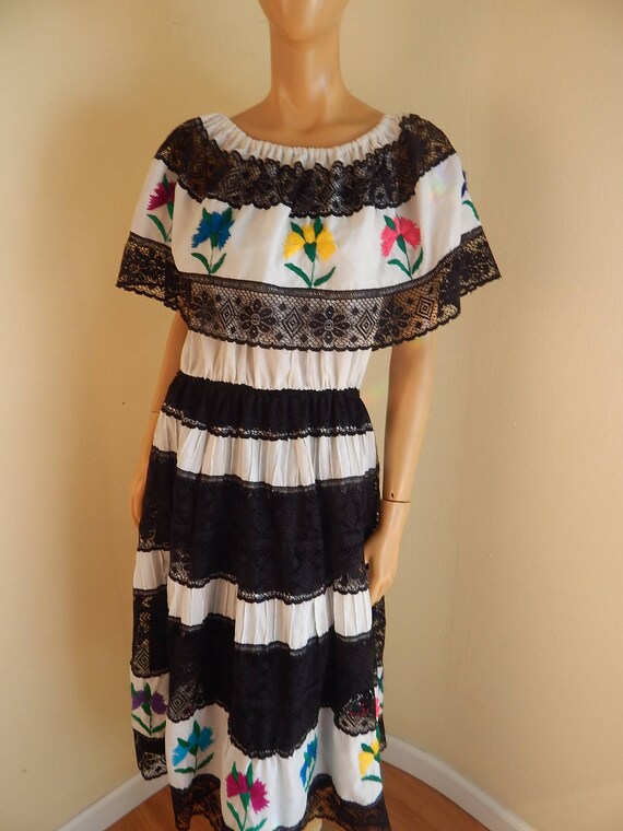Mexican dress, lace, embroidery, off the shoulder,