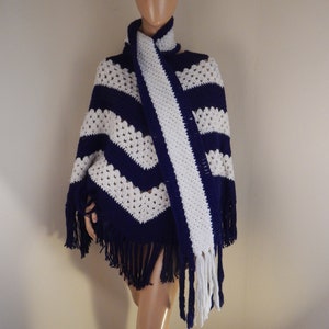 handmade poncho and scarf in new condition, vintage made in taiwan