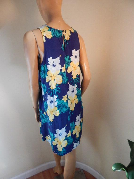 Rayon Hawaiian dress, muumuu, floral dress, bust … - image 6