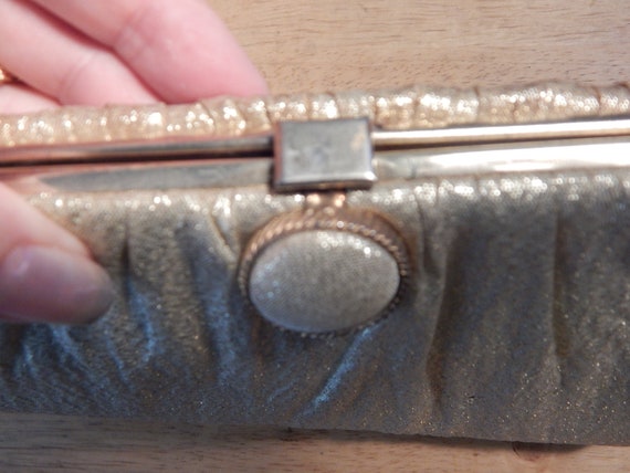 gold lame clutch 1950s with optional chain