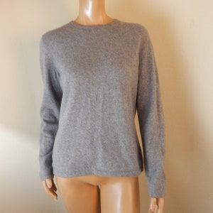 gray wool pullover, womens small, label missing, smallish