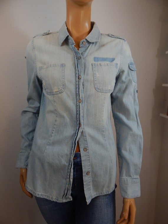 Womens Faded Chambray Denim Buttondown shirt, bust