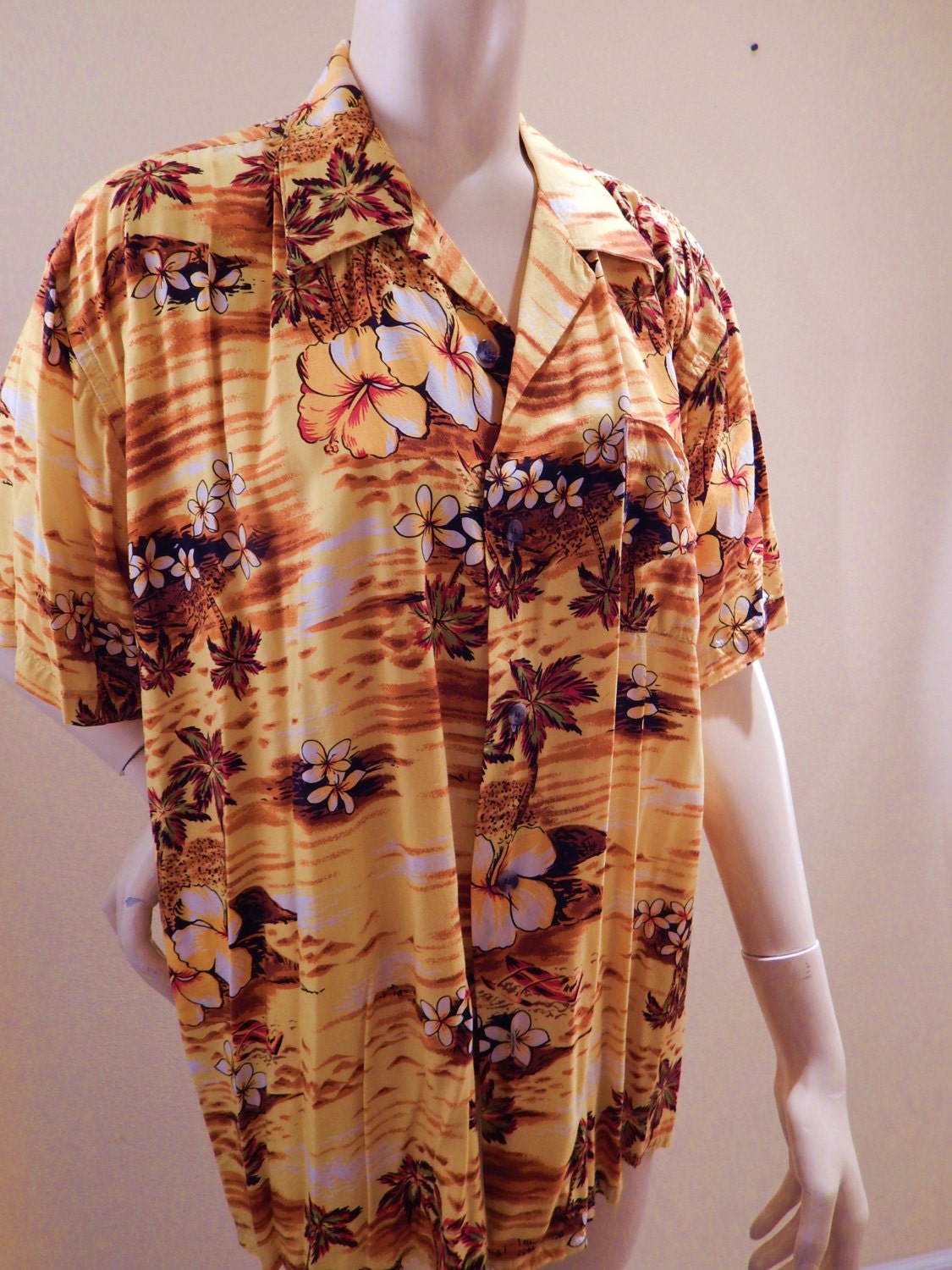 Vintage Mens Aloha Shirt Rayon shirt 1970s shirt hawaiian | Etsy