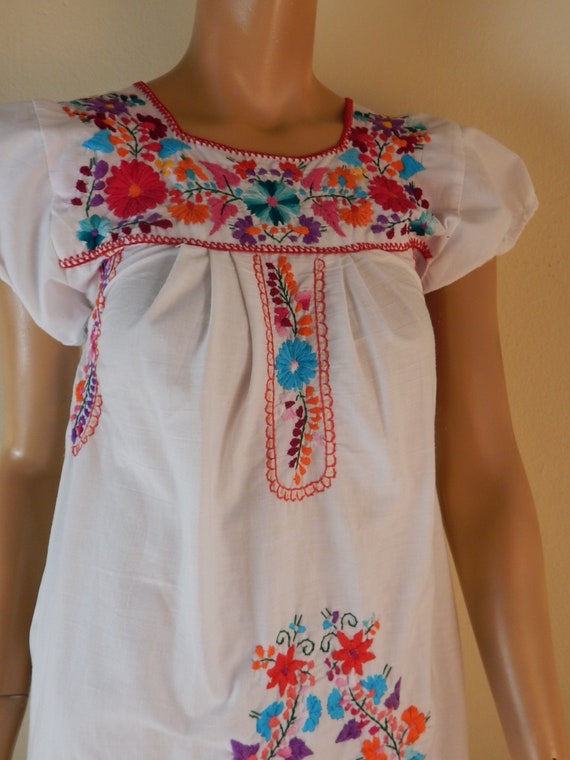 puebla dress, mexican dress, embroidered dress, hi
