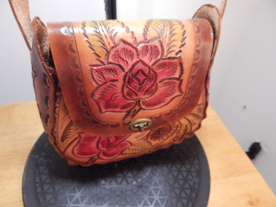 Mexican tooled leather purse, handpainted, all le… - image 5