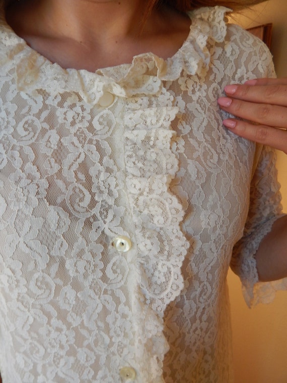 vintage WHITE LACE ROBE, Bridal robe , mid centur… - image 3