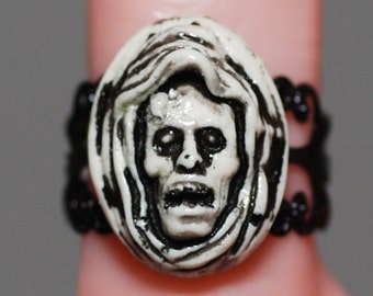 Horror Jewelry  Creepy Cute Halloween Cameo Jewelry  - The Shrouded Ghoul Cameo Ring
