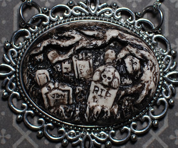 Gothic Cemetery Scene Necklace – Victorian Style Raven Pendant For Women & Cosplay