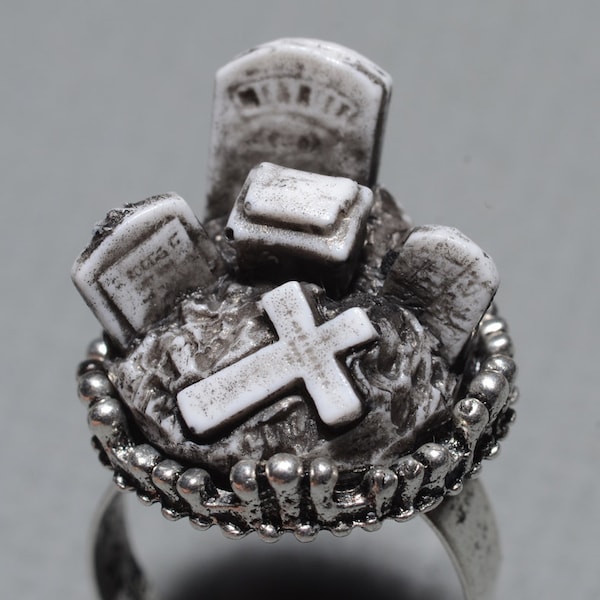 Halloween  Ring - Creepy Old  Victorian Cemetery Style Ring with Tombstones - Zombie  Vampire
