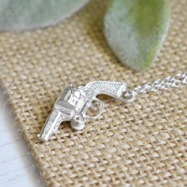 Gun Pistol Revolver Necklace UK Hallmarked Sterling Silver