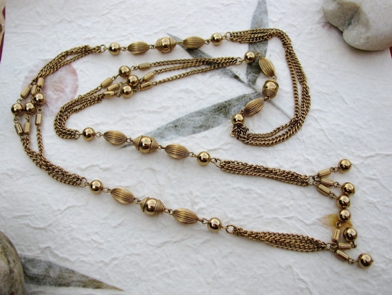 Long Vintage Gold Chain Lariat Tassel Necklace or… - image 1