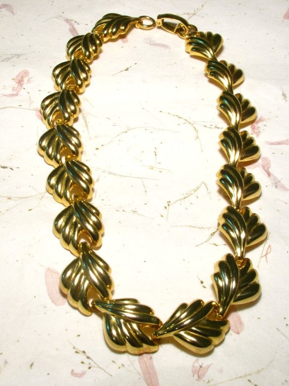 Vintage Gold Tone Leaf Chain Necklace - image 5