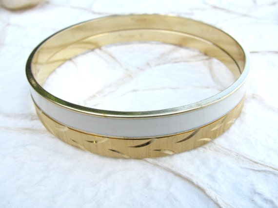 Vintage Gold Tone and Cream Enamel Trifari Bangles - image 2