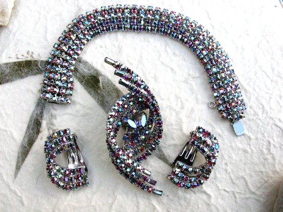 Art Deco Aurora Borealis Rhinestone Demi Parue