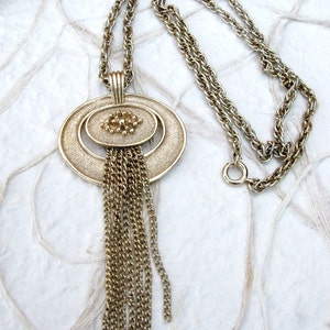 Vintage Gold Tone Avon Tassel Pendant on Twisted 24&quot; Chain Necklace