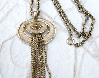 Vintage Gold Tone Avon Tassel Pendant on Twisted 24" Chain Necklace