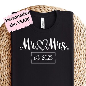 mr and mrs shirt, Personalized Mr. and Mrs., Wedding party, Honeymoon, Custom Bride & Groom Shirts, proposal gifts, Newlywed Couples,