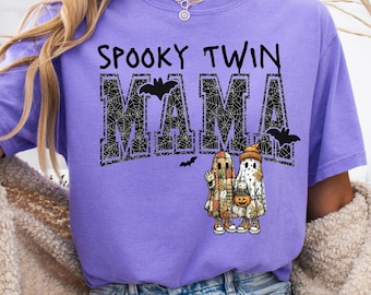Colores cómodos Mamá gemela espeluznante, Mamá gemela de Halloween, Camisa de mamá de Halloween, Mamá espeluznante de Halloween, Fantasma de patchwork, Fantasmas gemelos,
