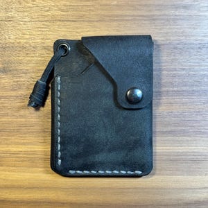 Porte-cartes EDC minimaliste fait à la main en France - Cuir Carlo BADALASSI «PUEBLO» couleur noire