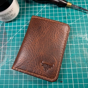 Porte-cartes minimaliste fait à la main en France - Cuir Carlo BADALASSI « WAX »