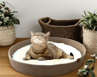 Handmade Jute Cat Bed – 45 cm (18 in) | Eco-Friendly Pet Nest