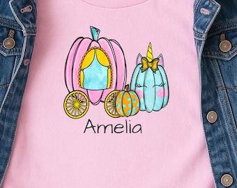 Maglietta personalizzata per bambini con carrozza della principessa della zucca: maglietta autunnale Gildan 5000B