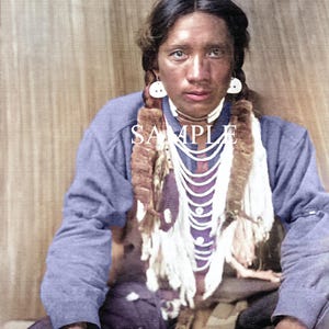 Shirt Kalispel Fotografie von Edward S Curtis Sofortiger Download, 8 x 10 in schwarz und weiß, Sepia und colorierte historische Fotografie