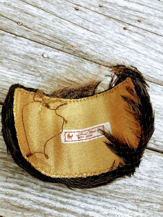 Vintage Brown Pheasant Feather Hat With Rhinestone and  display picture 2