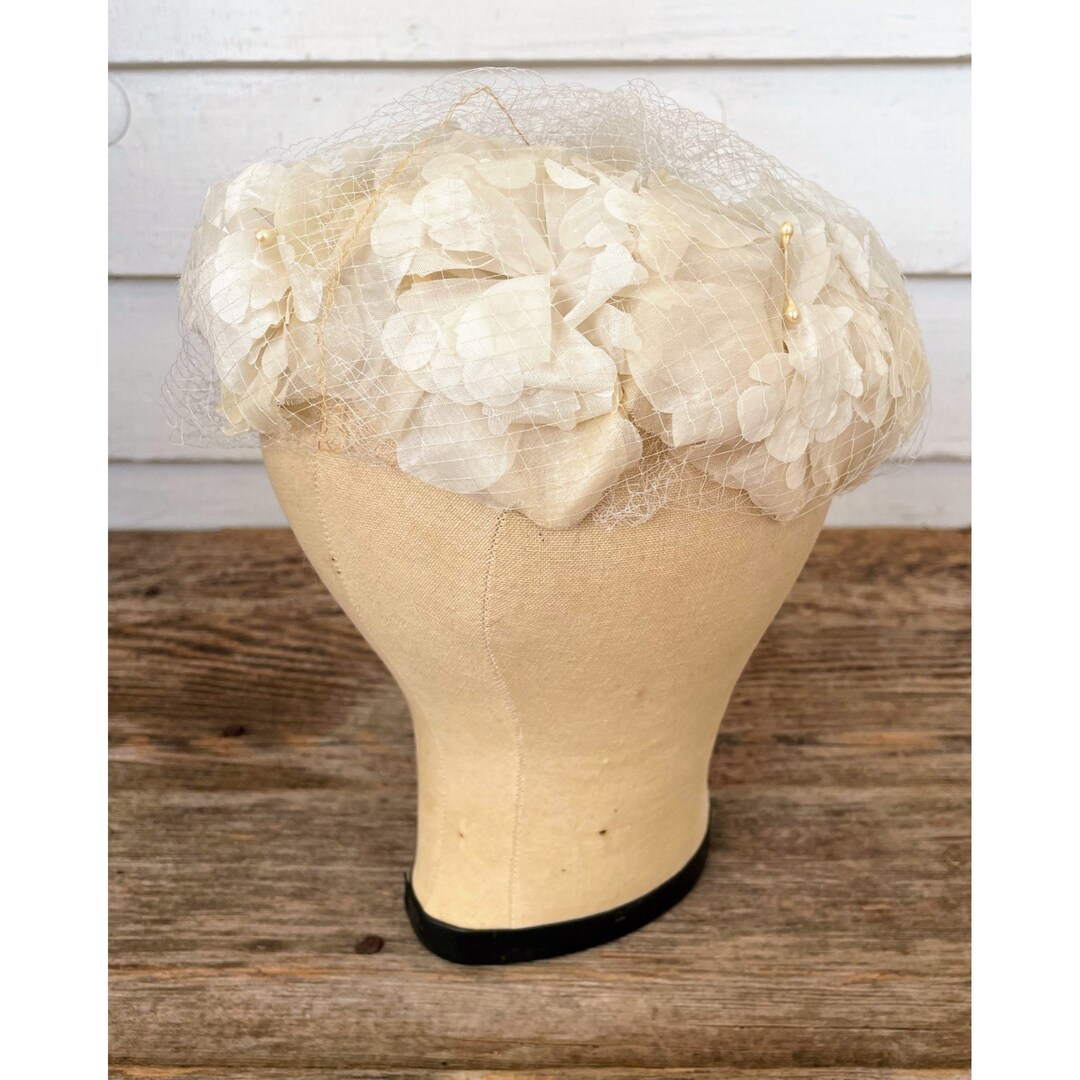 60’s Hat, Ivory Organza Pleated Pillbox main image 0