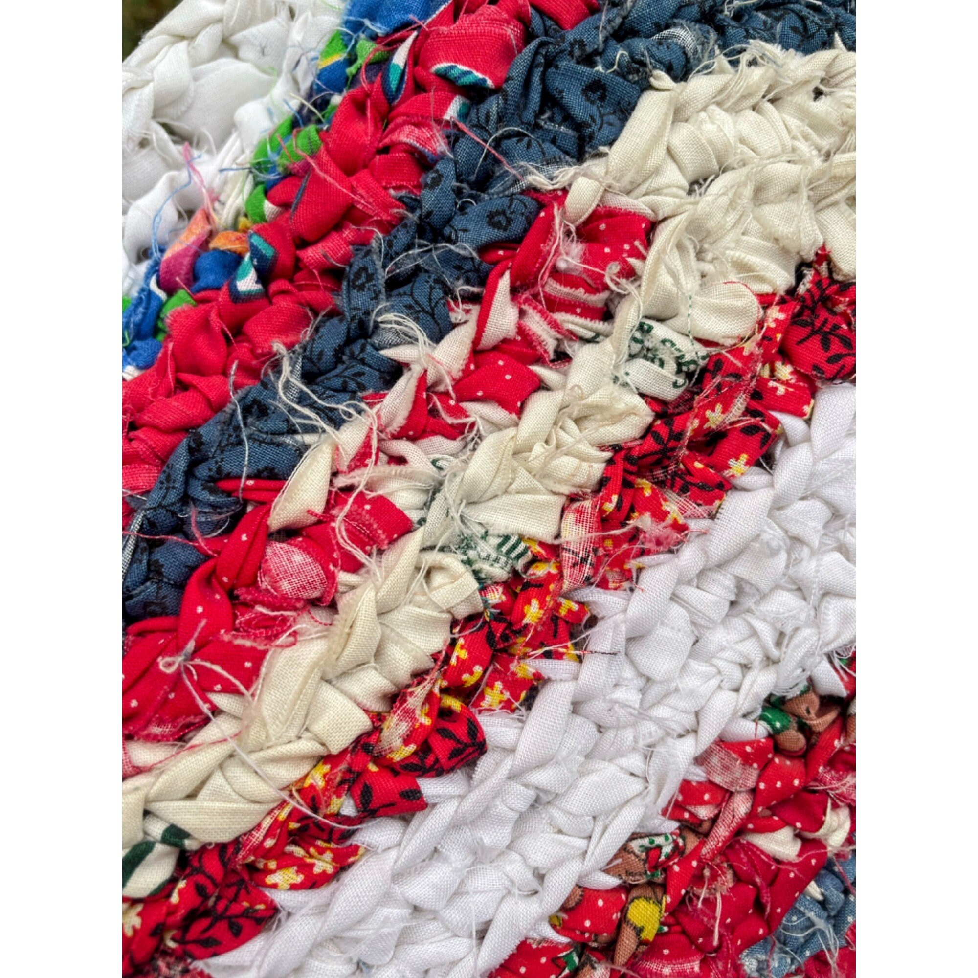 Vintage Heart Shaped Rag Rug Accent Pillow Farmhouse Primitive Red  display picture 1