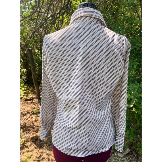 Vintage 1970s Button womens Blouse Abstract Arrow… - image 2