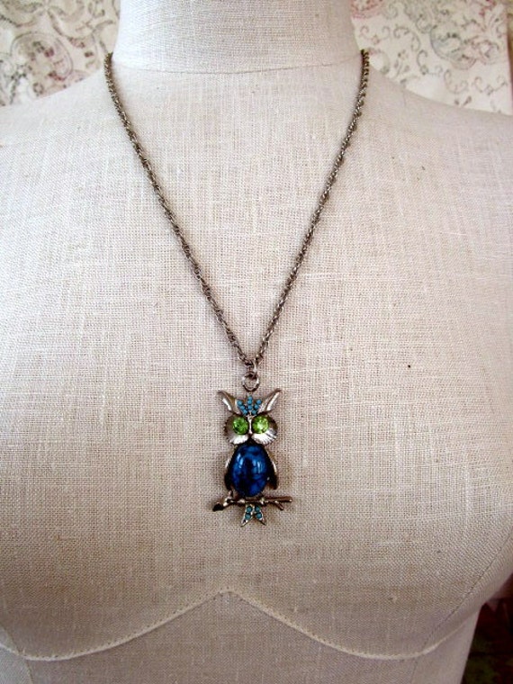 Vintage 1970s Owl Pendant Faux turquoise Jelly Be… - image 5