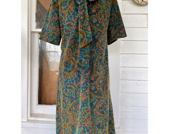 Vintage 1960s Corduroy Dress Paisley Print Size M /LBoho HIppy