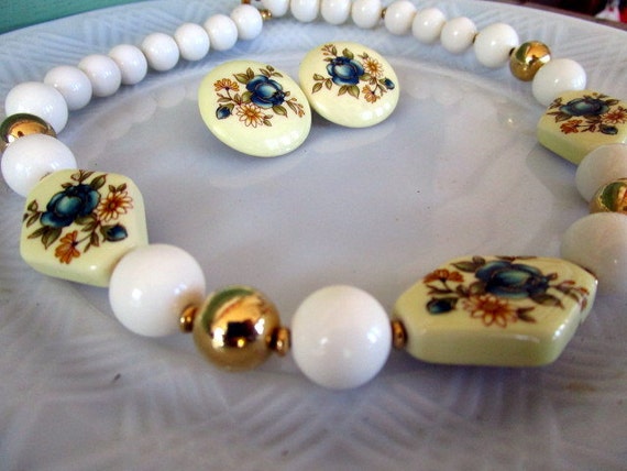 Vintage Porcelain blue floral Beaded necklace ear… - image 4