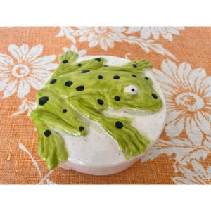 Vintage 1970s Retro Ceramic Frog Trinket Box With Lid