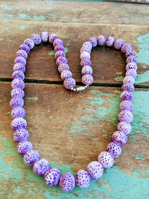 Vintage Purple dyed Sponge Coral Round Beaded Neck