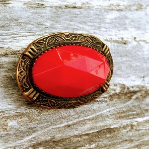 Art Deco Opaque Faceted Red Glass Brass Brooch pin image 2