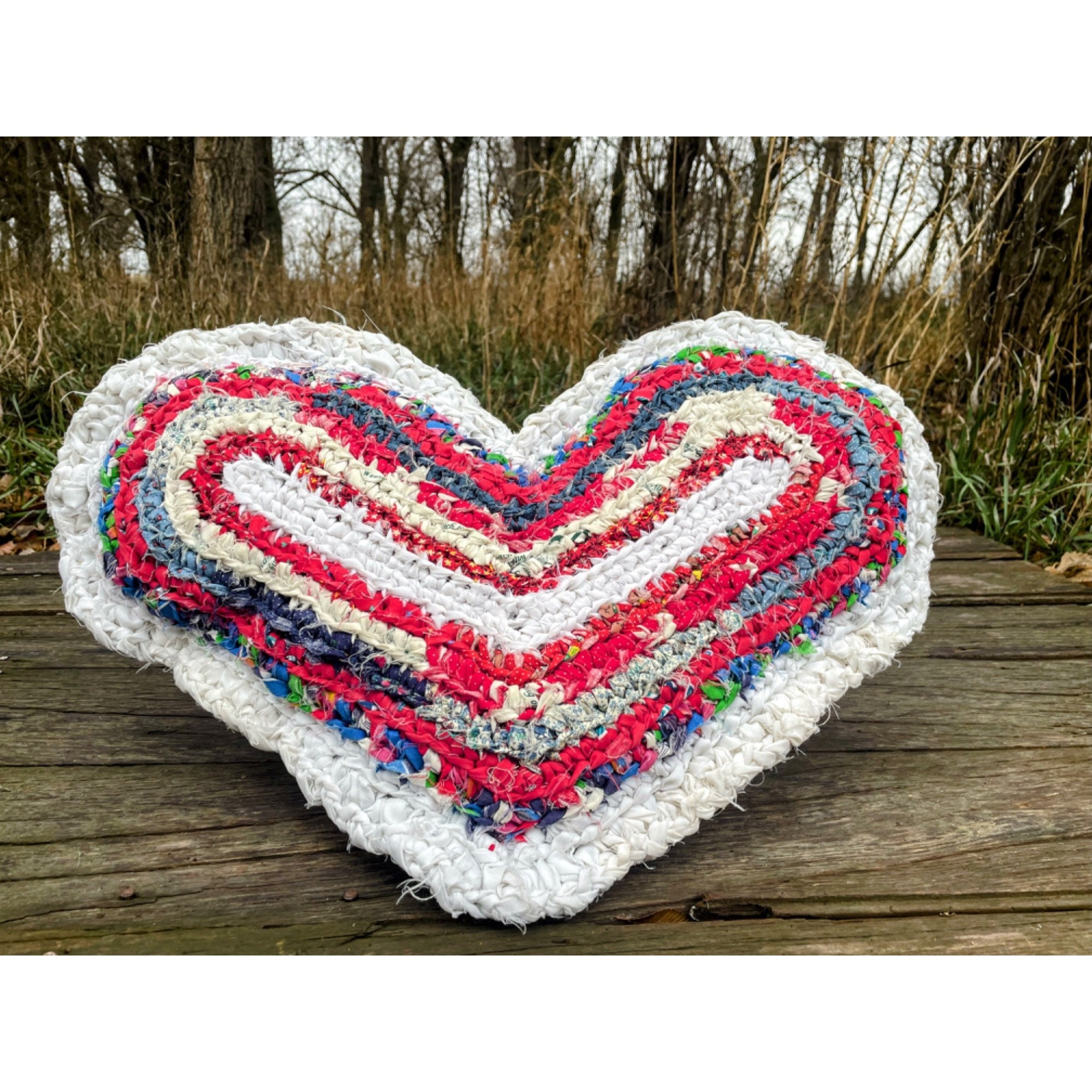 Vintage Heart Shaped Rag Rug Accent Pillow Farmhouse Primitive Red  display picture 1