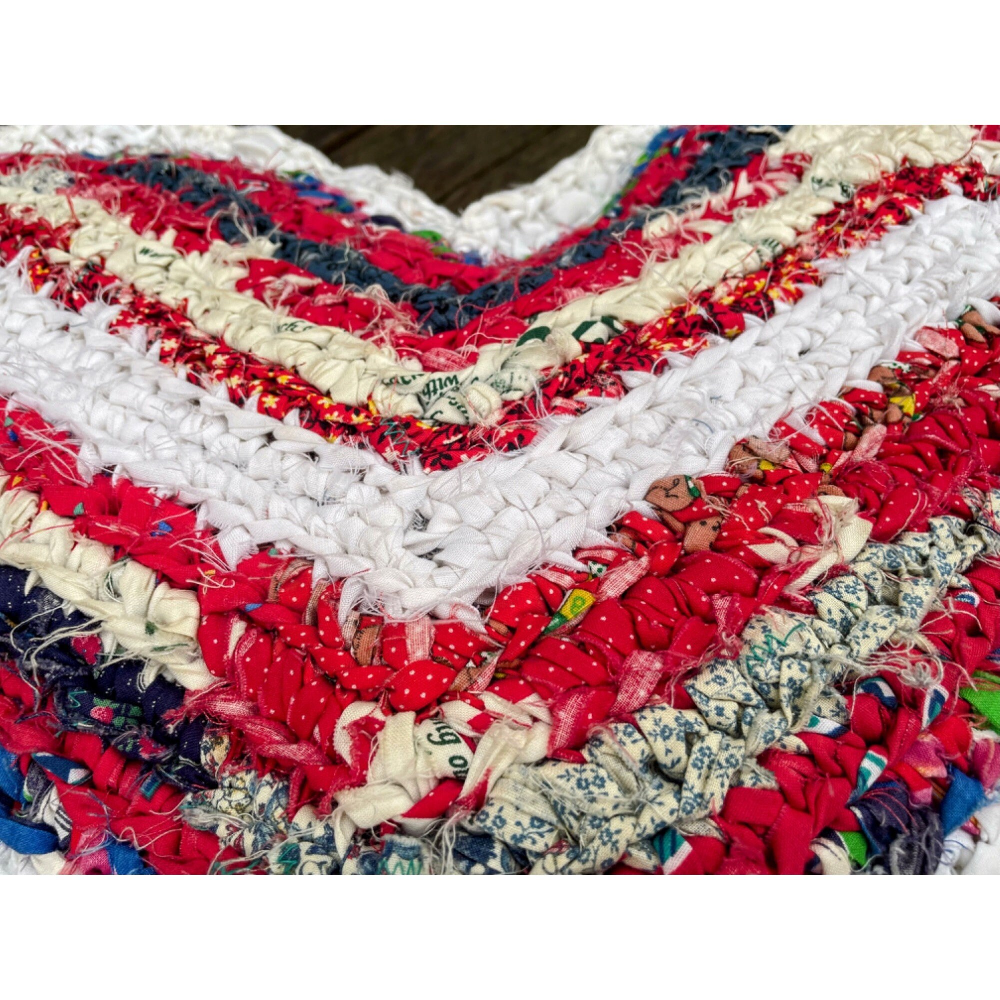 Vintage Heart Shaped Rag Rug Accent Pillow Farmhouse Primitive Red  display picture 1
