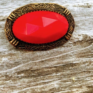 Art Deco Opaque Faceted Red Glass Brass Brooch pin image 4