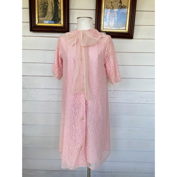 Vintage 1950s Pink Floral Lace Bed Jacket Robe - image 1