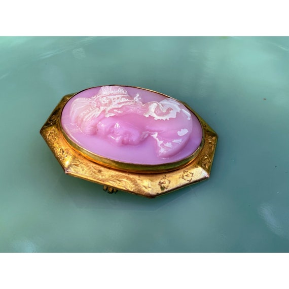 Antique Pink Molded Glass Raised Cameo Brooch - image 4