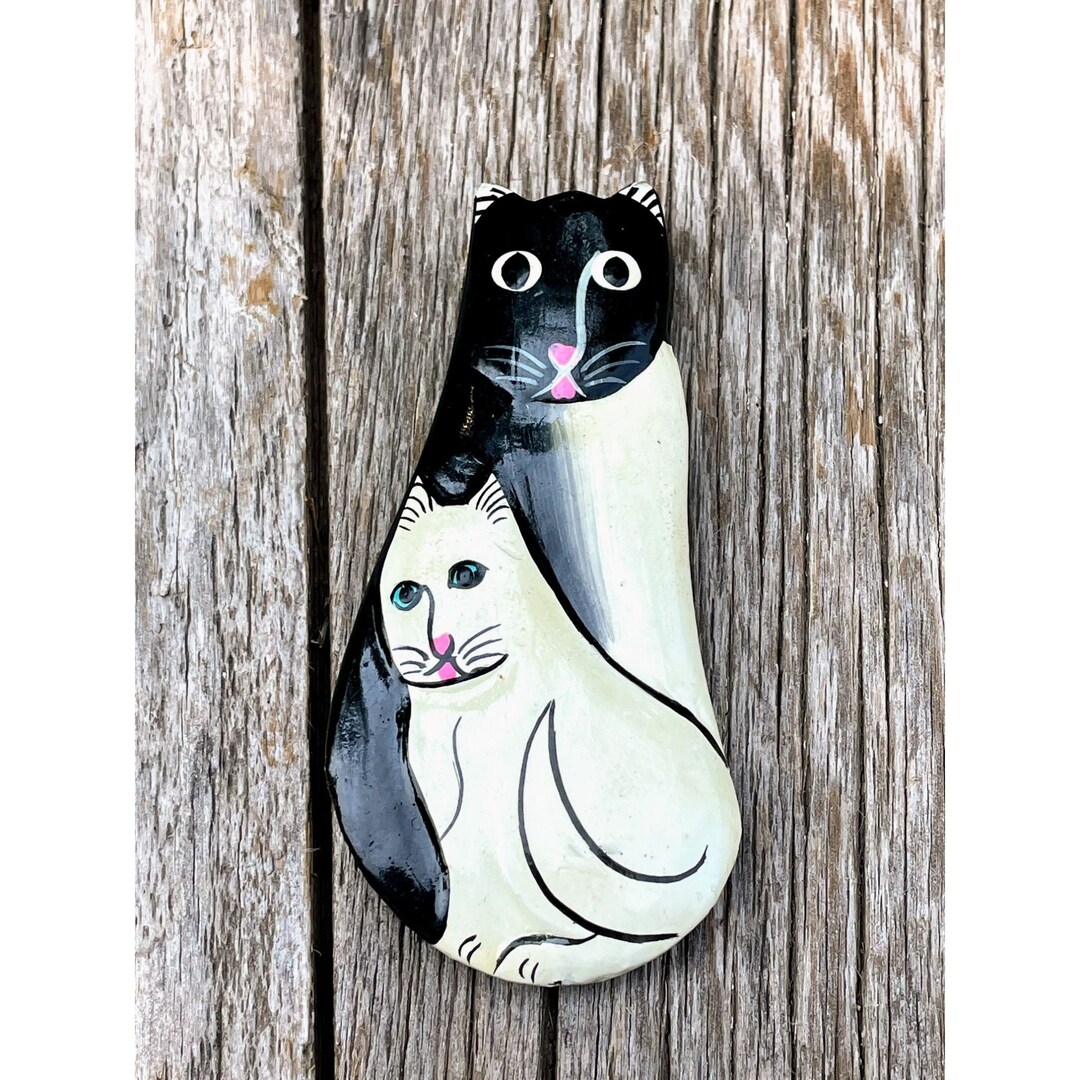 Vintage Folk Art Lacquer Wood Cat Brooch - Etsy