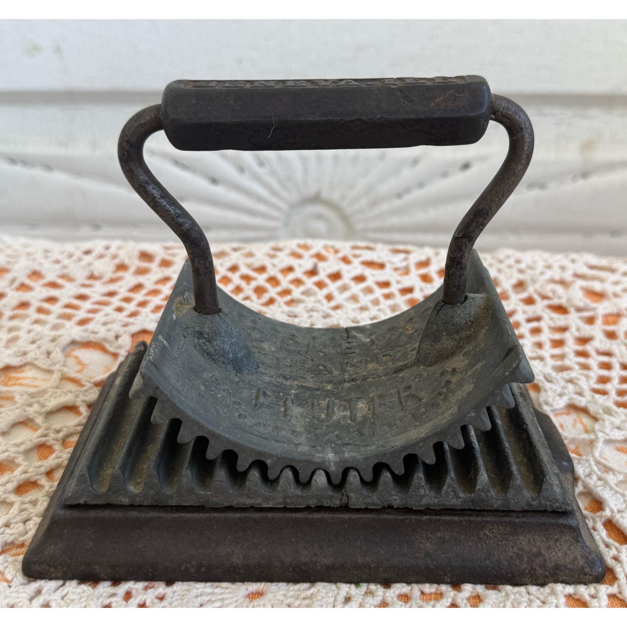 Antique 1800's Geneva Hand Fluting Pleating Iron Cast Iron