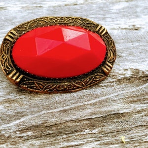 Art Deco Opaque Faceted Red Glass Brass Brooch pin image 1