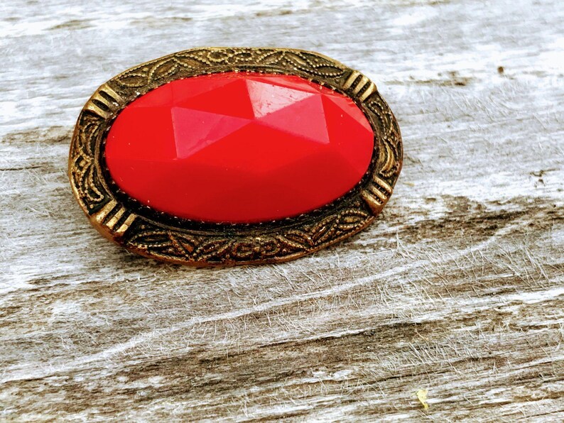 Art Deco Opaque Faceted Red Glass Brass Brooch pin image 1