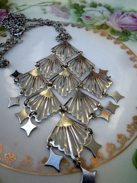 Vintage silvertone Large Statement dangle pendant… - image 3